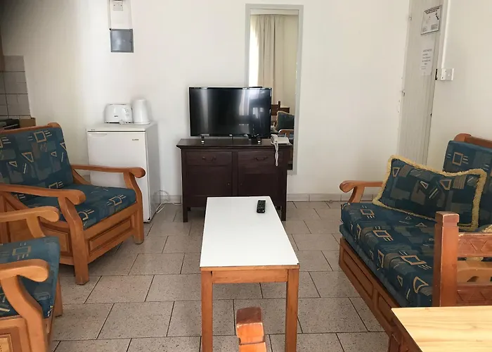 Daphne (adults Only)