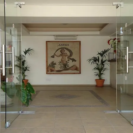 Daphne (adults Only) 3*