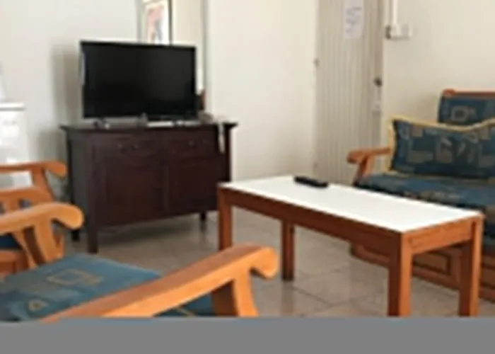 Apartahotel Daphne (adults Only) Paphos