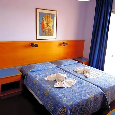 Daphne (adults Only) Ξενοδοχείο με διαμερίσματα Πάφος