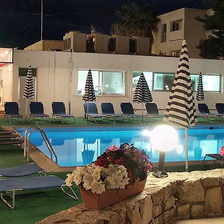 Ξενοδοχείο με διαμερίσματα Daphne (adults Only) Πάφος