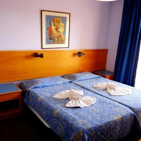 Daphne (adults Only) Ξενοδοχείο με διαμερίσματα Πάφος