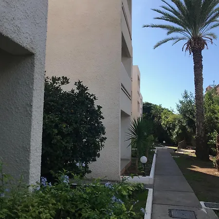 Daphne (adults Only) Aparthotel