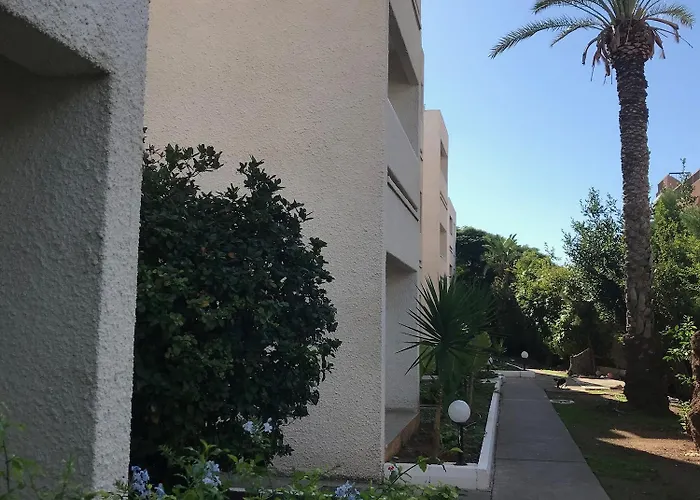 Daphne (adults Only) Apartmanhotel