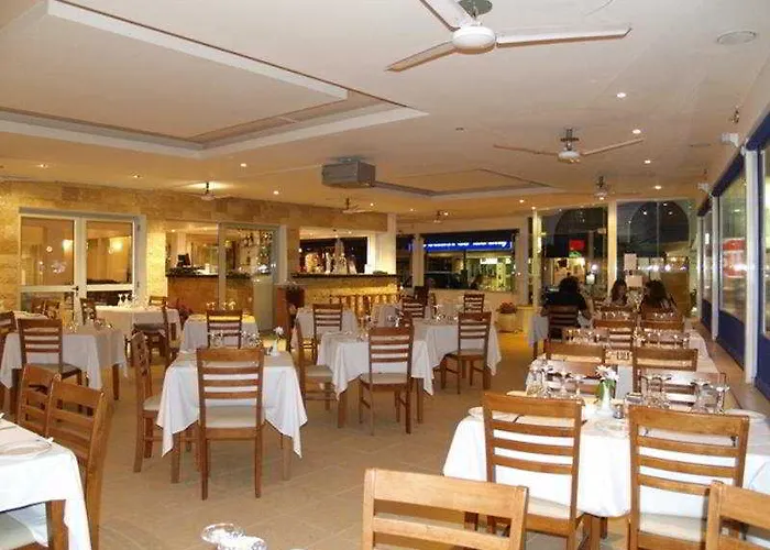 Daphne (adults Only) 3*