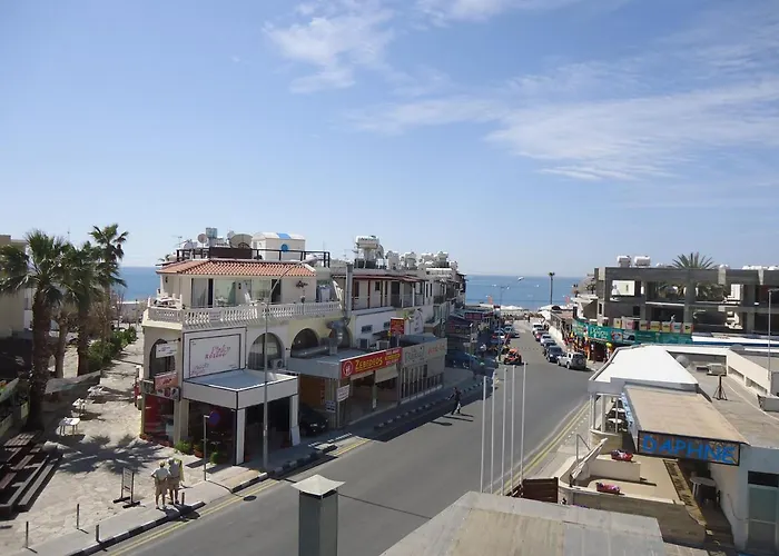 Apartmanhotel Daphne (adults Only) 3*