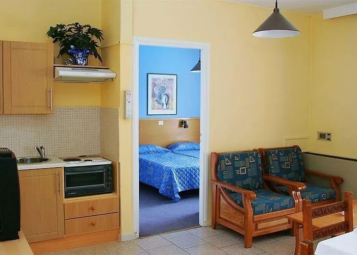 Daphne (adults Only) Apartmanhotel Paphos